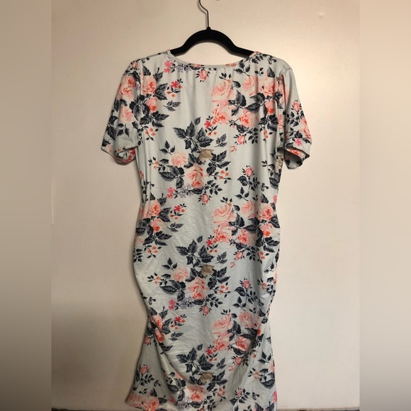 Floral Maternity Dress - Picture 4 of 4